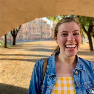 Meet your Posher, Julia